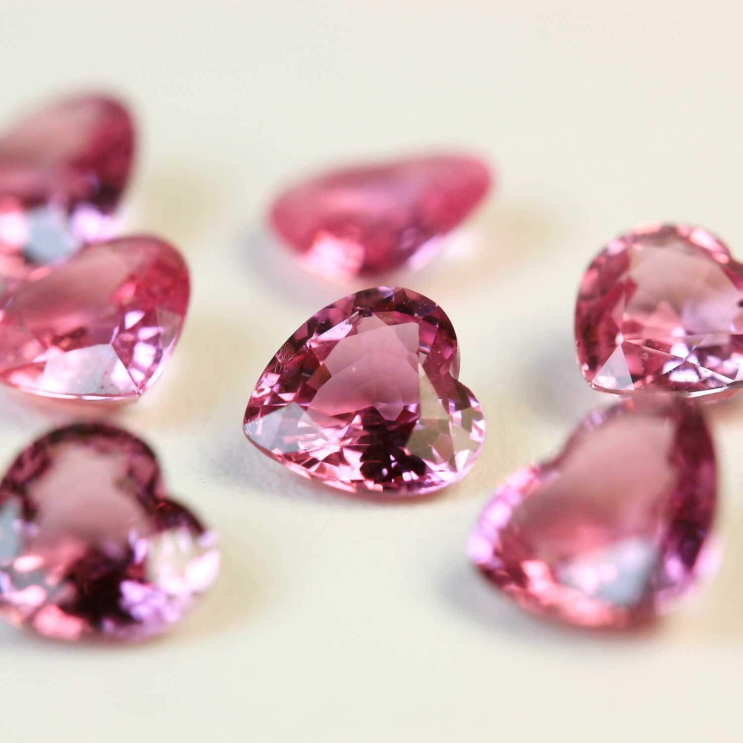 Pink safir hjerteform