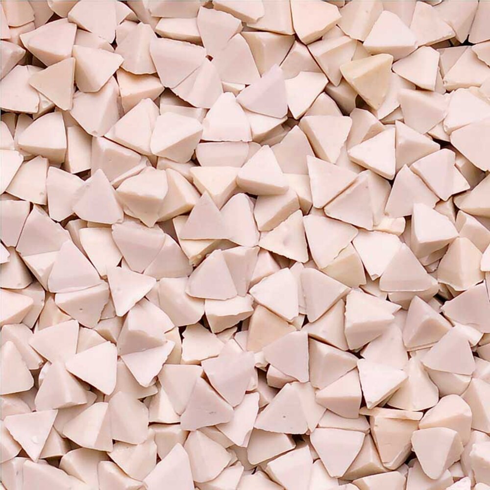 White plastic chips – pyramid-shaped (1 kg) 