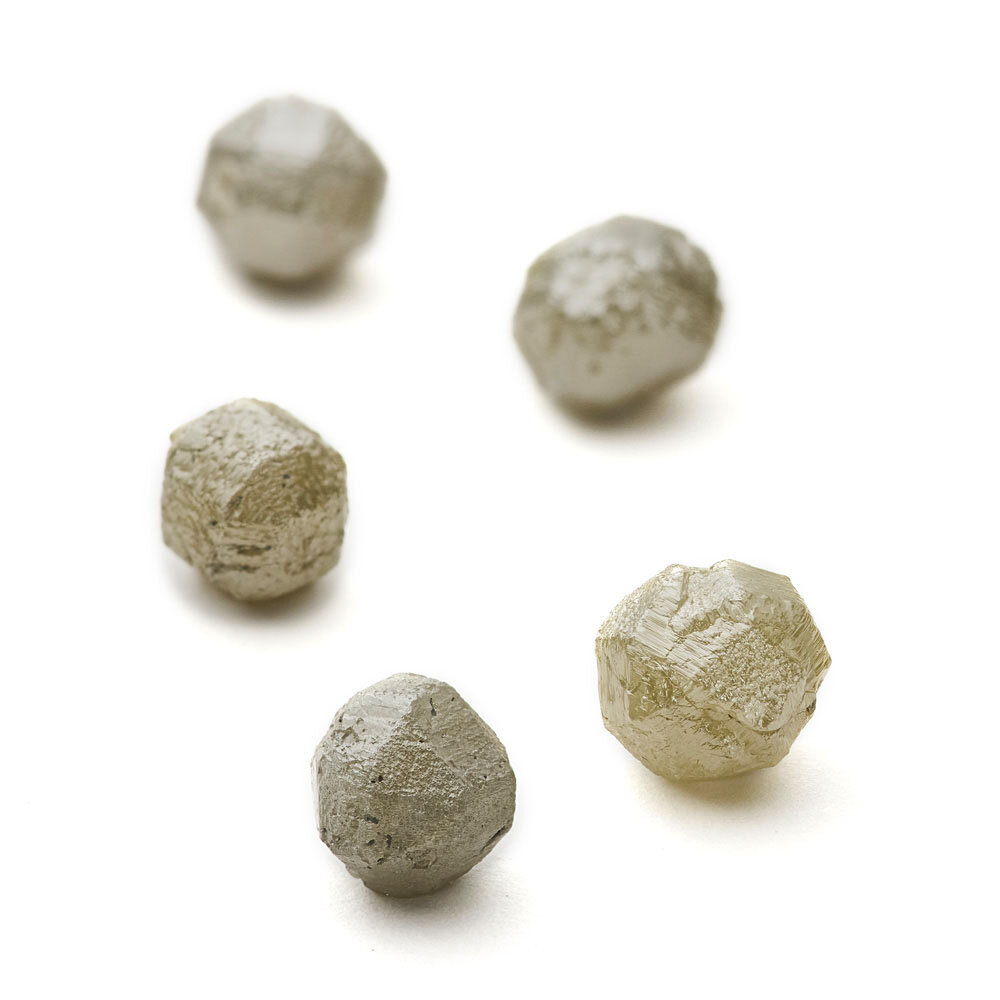 Rough diamond, cube, 3.00 ct +/- 