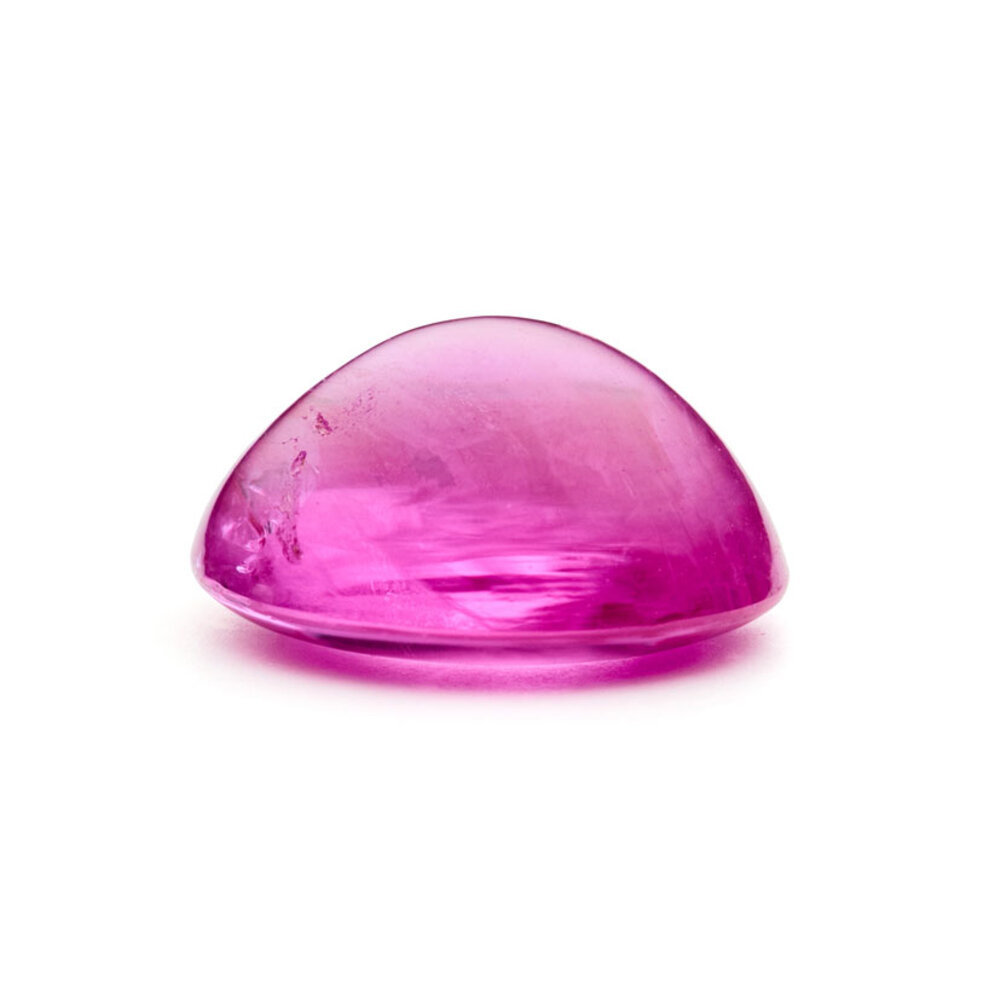 Ruby, oval cabochon, 7.20 x 6.50 mm 