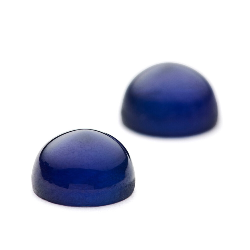 Syntetisk blå safir, rund cabochon 
