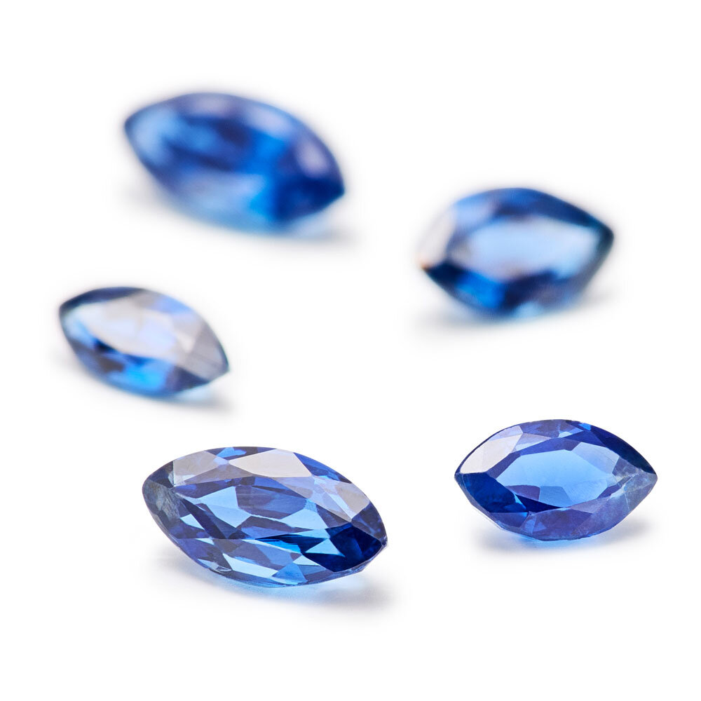 Blå safir, navett, 2,30 x 4,60 mm - 3,10 x 5,90 mm 