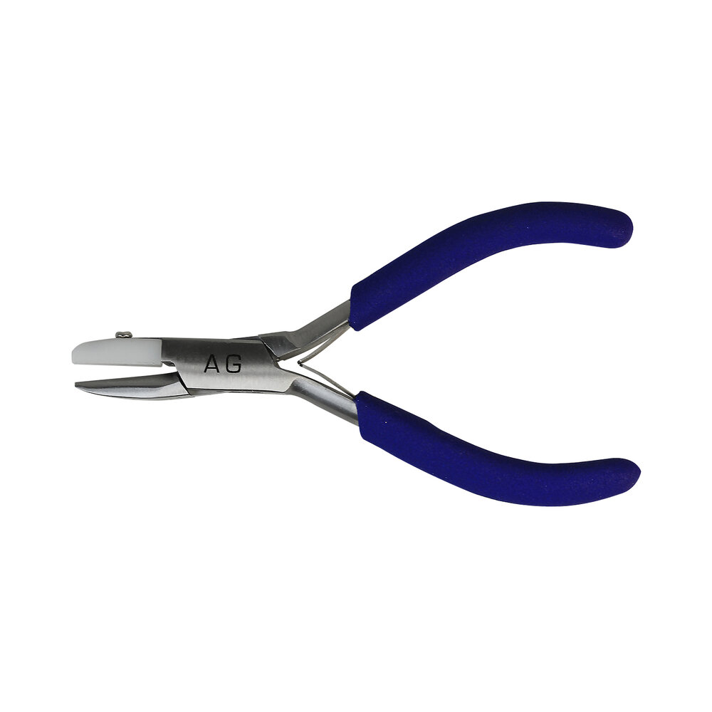 Bending plier with nylon jaw