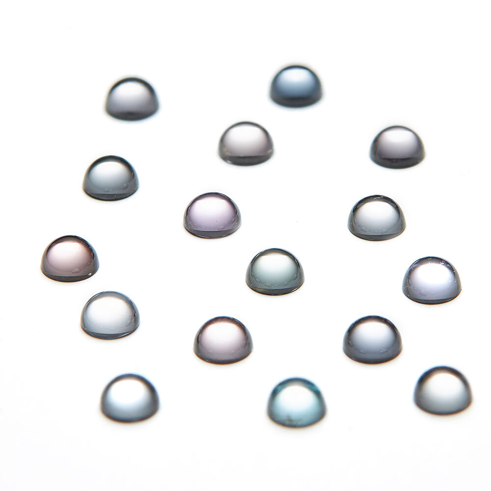 Spinel, round cabochon, 3.50 mm