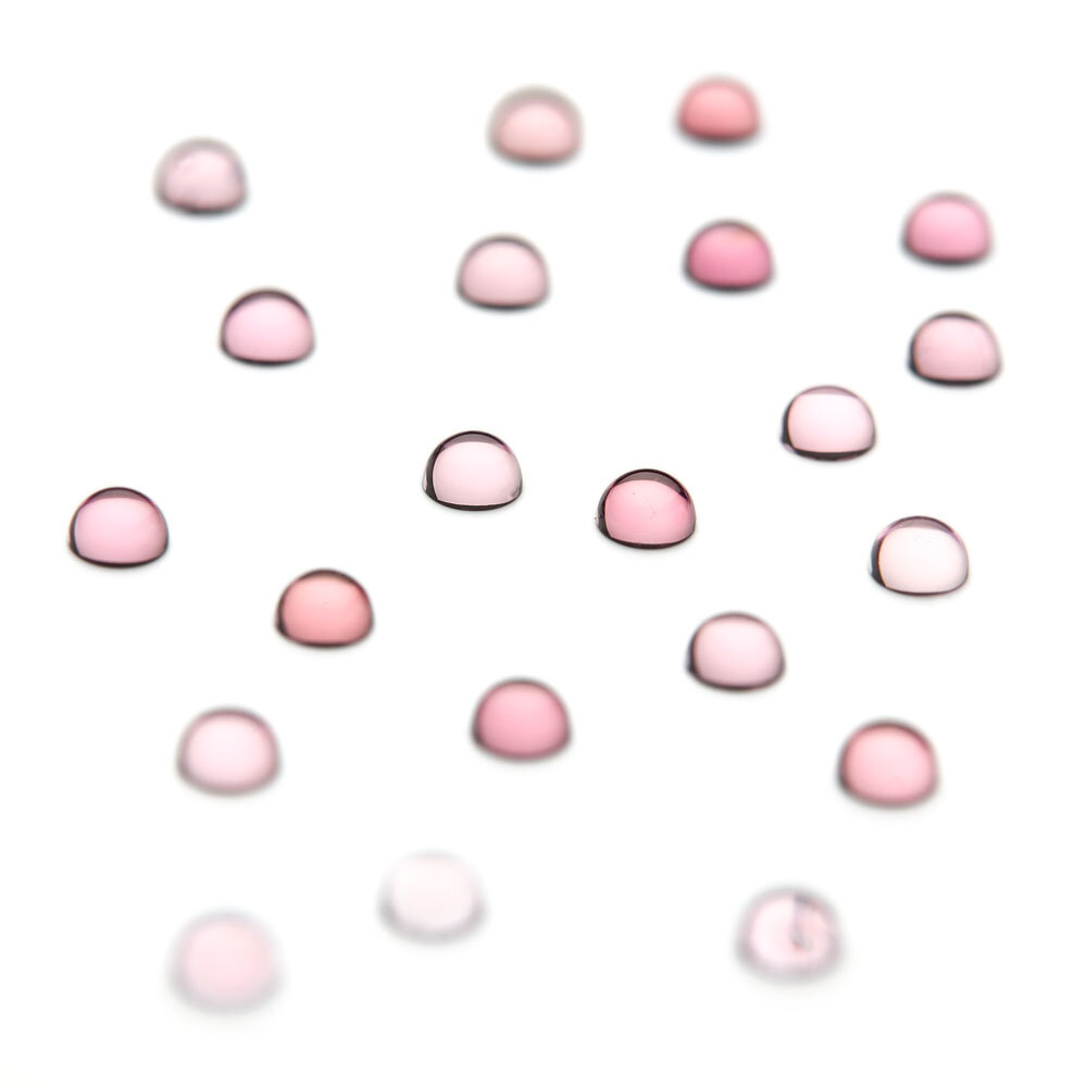 Spinel, round cabochon, 3.00 mm 