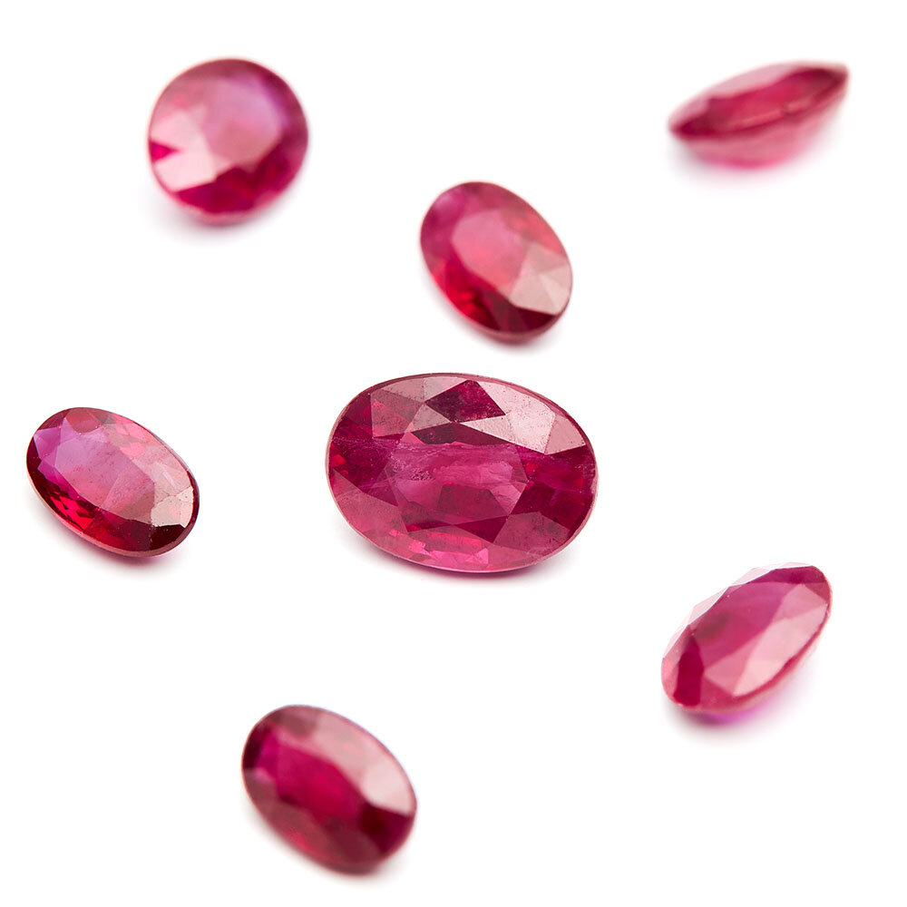 Ruby, oval diamond cut 