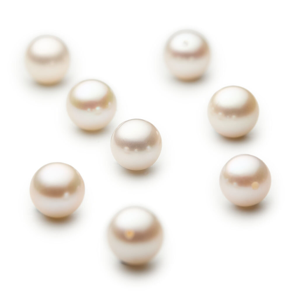 White saltwater pearls, cultured 1/1 
