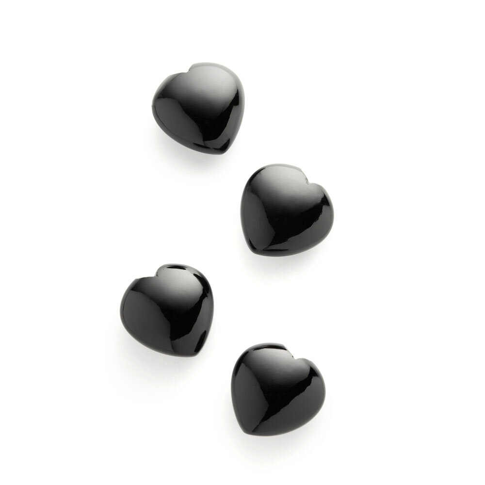 Black spinel, heart-shaped cabochon 