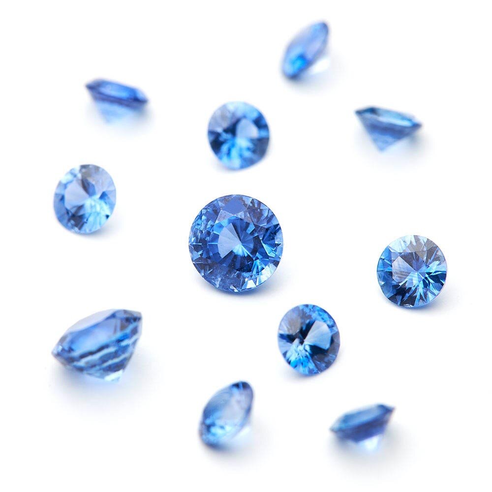Blue sapphire, brilliant cut 