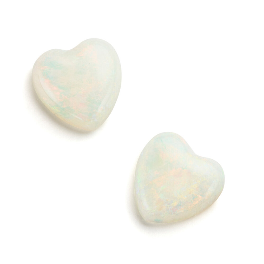 White opal, heart-shaped cabochon, 7.60 x 7.60 mm 