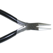Flat nose plier with spring