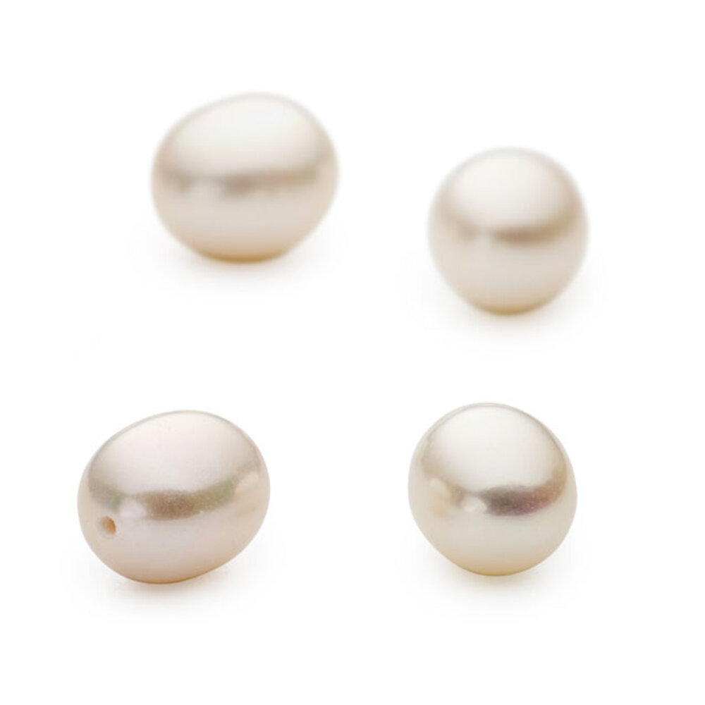 White freshwater pearls, drop-shaped, 10.00 x 7.00 mm 