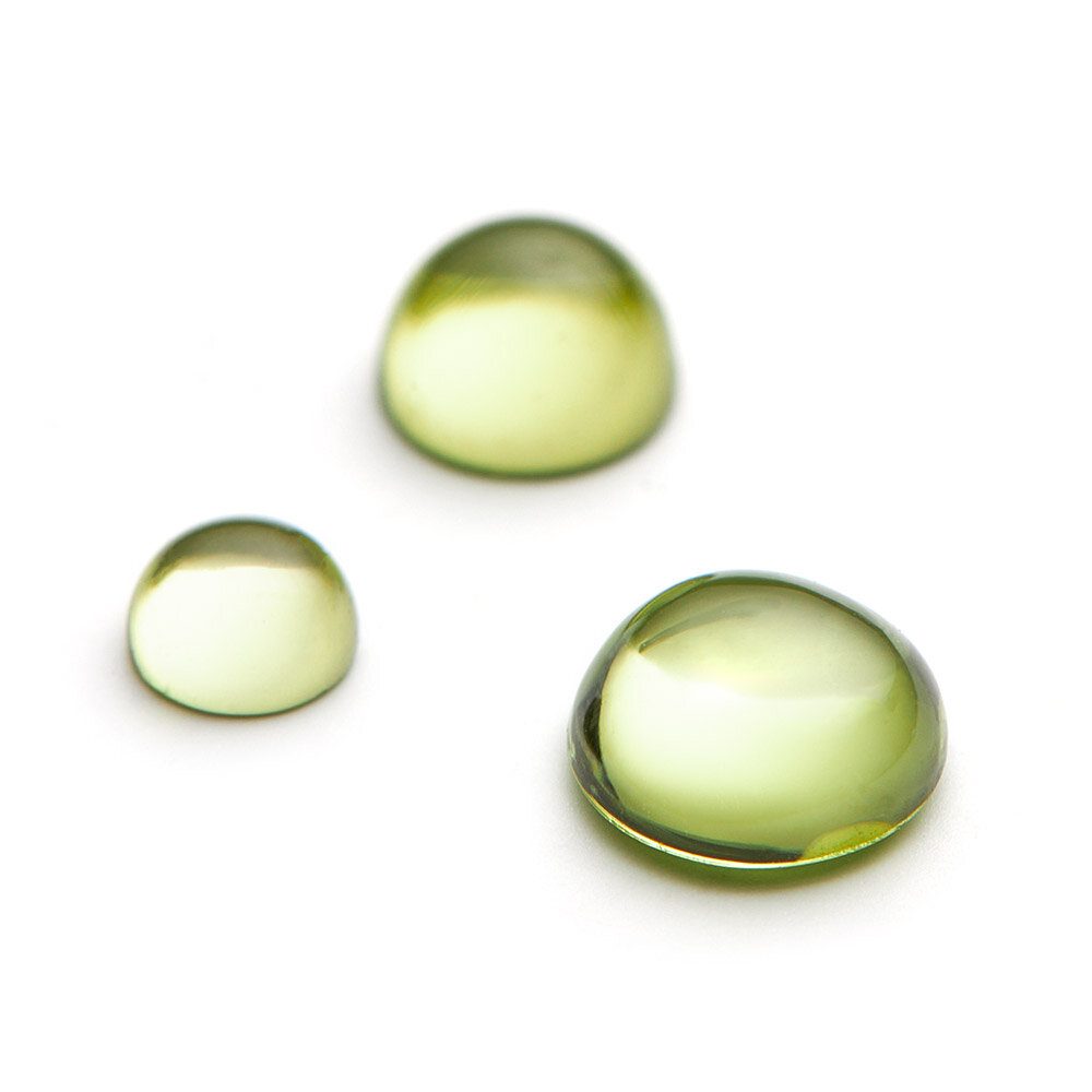 Peridot, round cabochon 