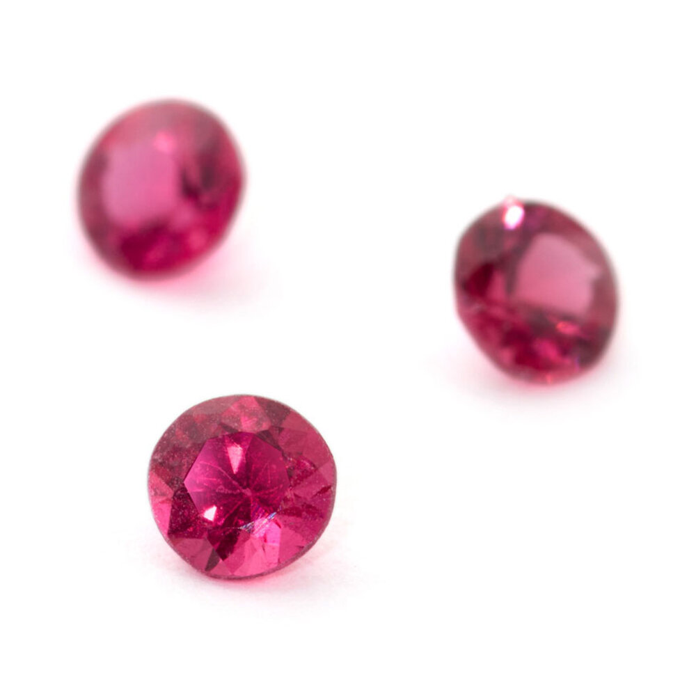 Synthetic red spinel, round diamond cut 