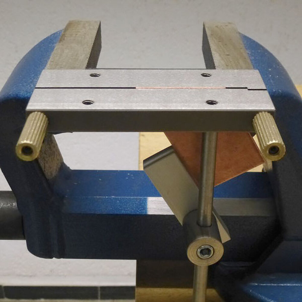 Format clamp and cutting device, Cathara 