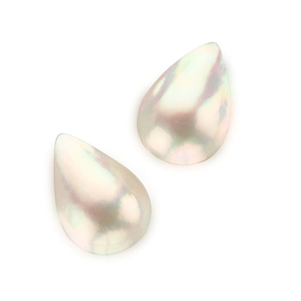 Drop-shaped mabe pearl, cultured 