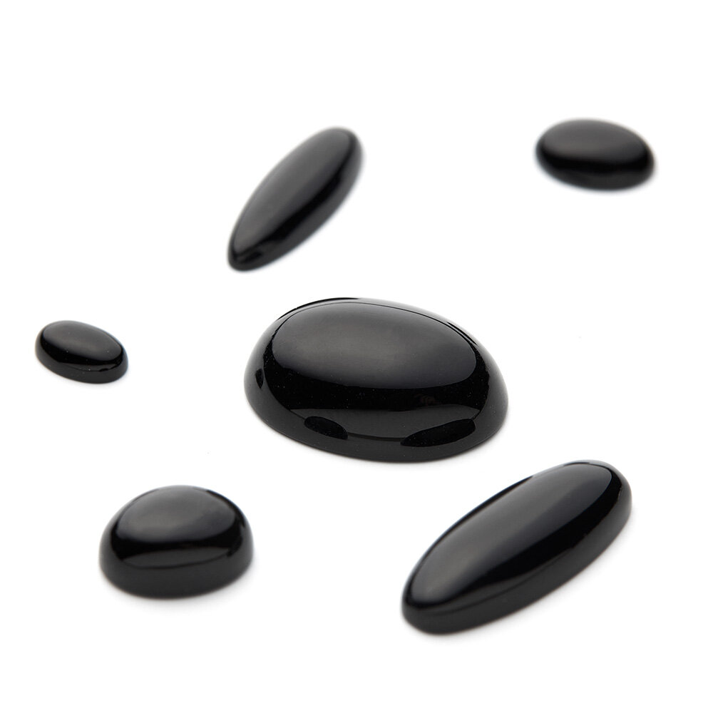 Onyx, oval cabochon 