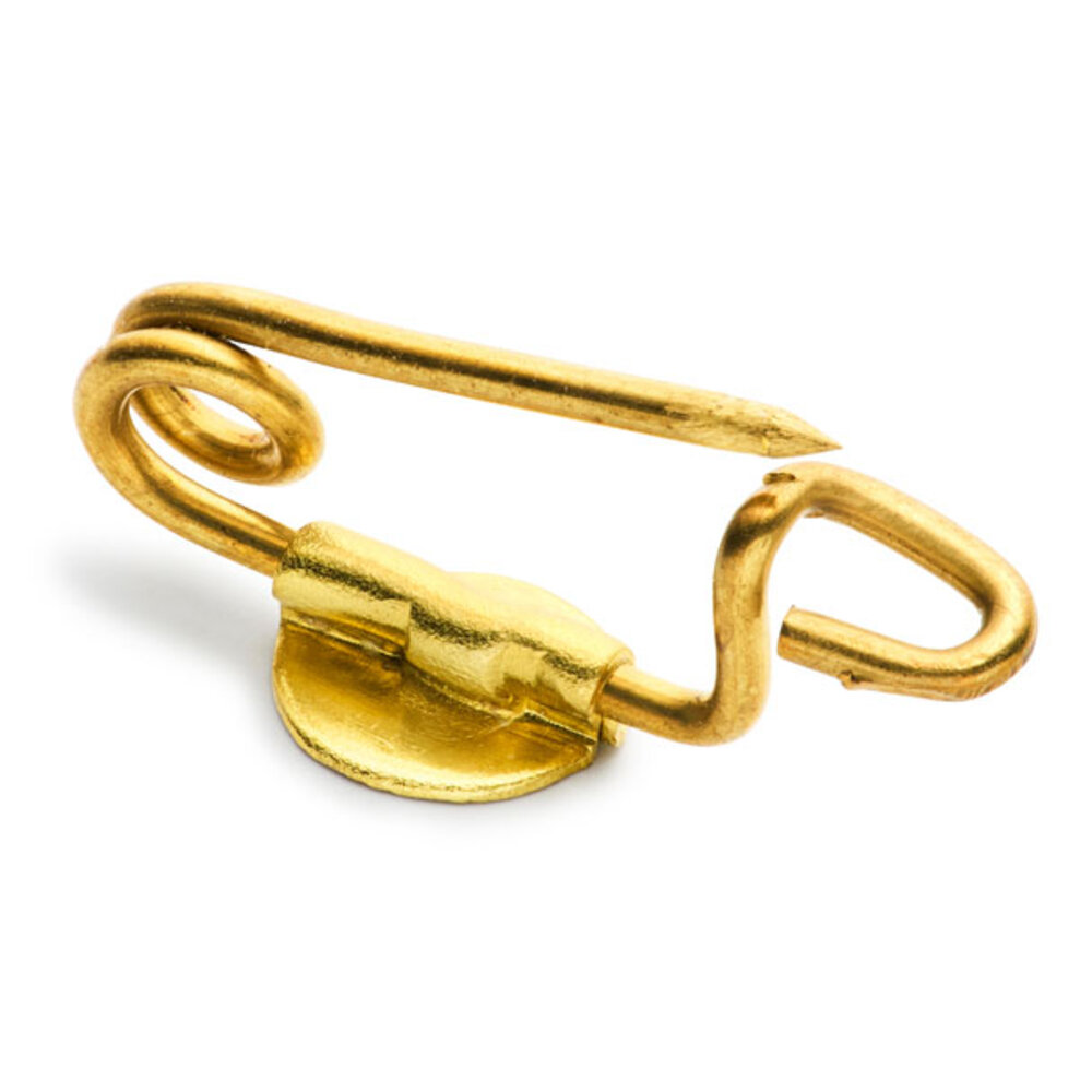Pinback with round plate, brass 
