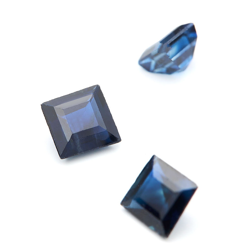 Blue sapphire, square 